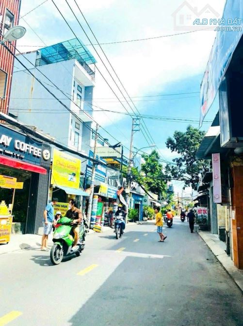 MẶT TIỀN NGUYỄN VĂN CÔNG -P3 , 5.3m x 24m ,1 LẦU ,8P , GIÁ CHỈ : 16.5 TỶ