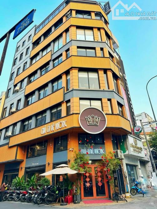 Bán nhà MT Nguyễn Tri Phương Quận 10 DT:4.5x16m 4 lầu giá chỉ 36.5 tỷ.đối diện ĐH Kinh Tế