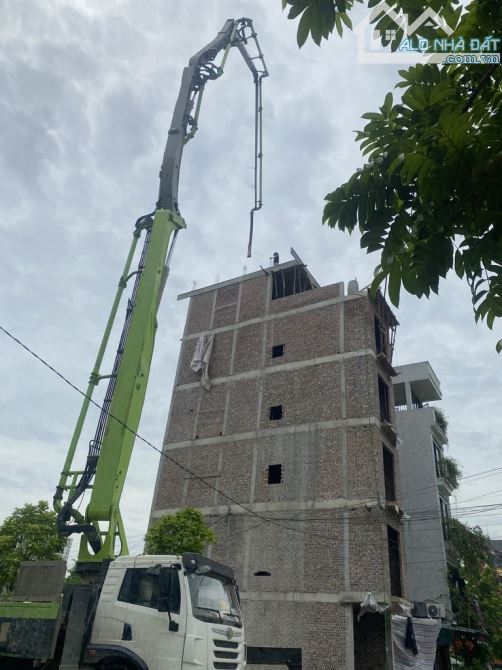 Quang Lai- Tứ Hiệp, nhà 6 tầng thang máy, vỉa hè 3m