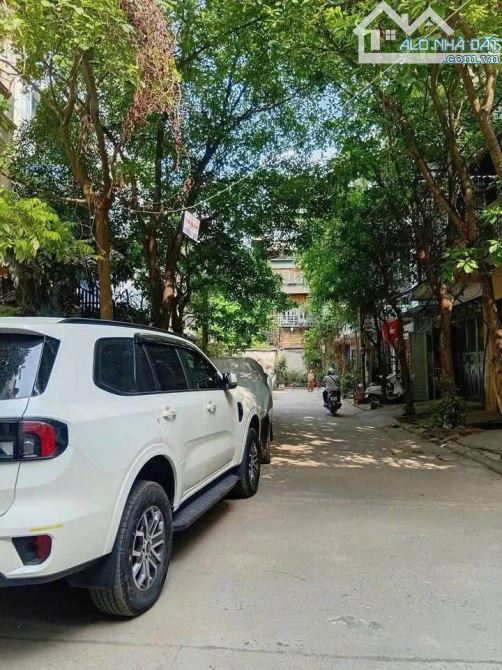 Bán nhà Kim Mã Thượng, 3 thoáng, kinh doanh đỉnh, ô tô tránh 18 tỷ