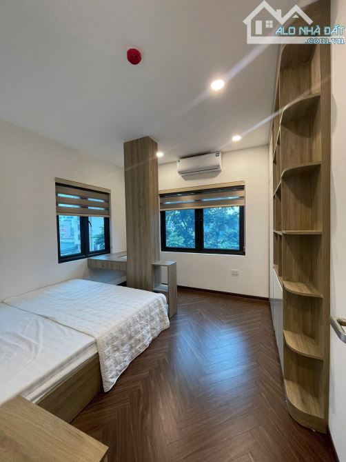 SIÊU PHẨM HOÀNG QUỐC VIỆT CẦU GIẤY 44 TỶ DT 100M MT 7M 9T OTO TRÁNH 2 BÊN KINH DOANH