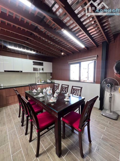 Bán tòa nhà mini tại đường Nguyễn Bỉnh Khiêm Quận 1 với diện tích 30.6m2 giá chỉ 14.9 tỷ