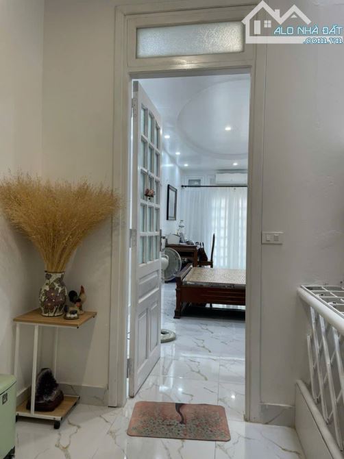 PHỐ DOÃN KẾ THIỆN CẦU GIẤY 19 TỶ DT 100M MT 20M 6T KINH DOANH SẦM UẤT Ô TÔ TRÁNH