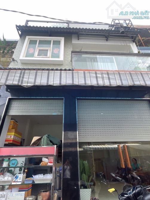 Bán Nhà BTCT TT Quận 3 ngang lớn
