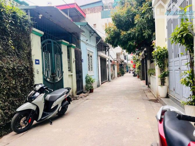 BÁN NHÀ C4 TT VIỆN KHNN NGỌC HỒI 77M*MT5M P.LÔ Ô BÀN CỜ ÔTÔ TRÁNH CHỈ 9.6 TỶ