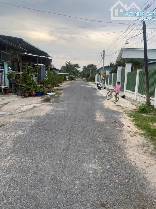 Cần bán 4100m2 đất hẻm 95 Nguyễn Văn Linh, Tây Ninh