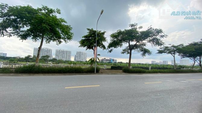 Phúc Lợi, Long Biên. Siêu phẩm đất nở hậu - ô tô đỗ cổng - dt 62m2, mt 4m, giá 6tỷ++