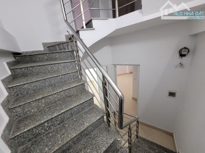 Bán nhà Mỹ Đình, Nam Từ Liêm, 49m2, 6 tầng, giá 9.1 tỷ