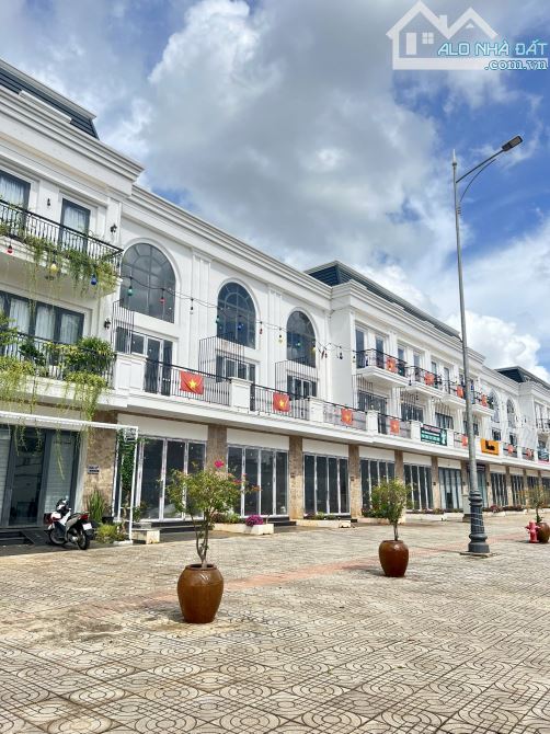 💥Nhà 3 lầu 1 tum mặt tiền Hà Huy Tập trong KĐT Ân Phú đã hoàn thiện - 7.850 tỷ