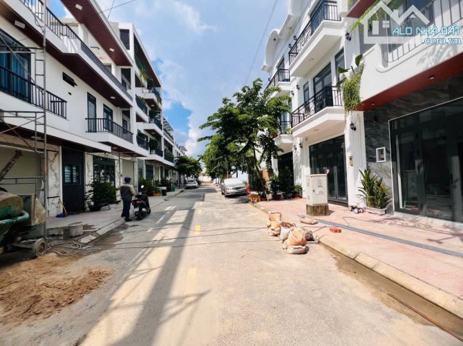 Nhà Đẹp KDC TX52 ( 1 trệt 1 lầu ) 4.7M x 11M Quận 12 - 10