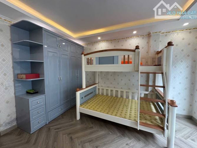 Bán nhà Ngô Thì Sỹ- Vạn Phúc ,41m2, 6 Tầng , Thang Máy, Kinh doanh - Oto vào nhà chỉ 12 tỷ - 10
