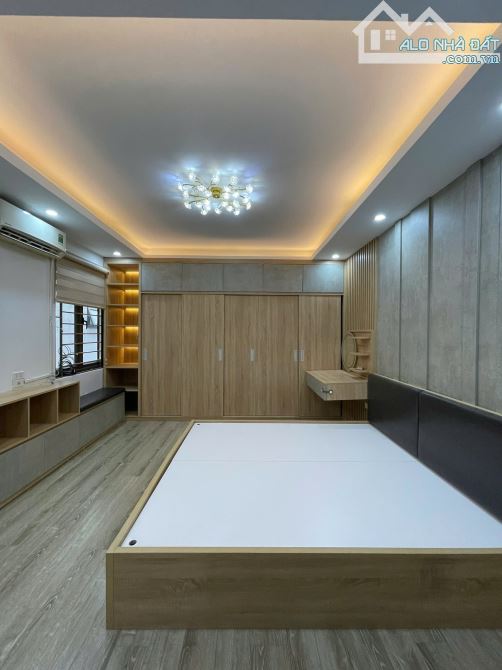 NHÀ ĐẸP,NGÕ THÔNG,OTO QUA,MT RỘNG THOÁNG 5 TẦNG, FULL ĐỒ , NGÔ THÌ SỸ VẠN PHÚC 30M.7,2 TỶ - 10