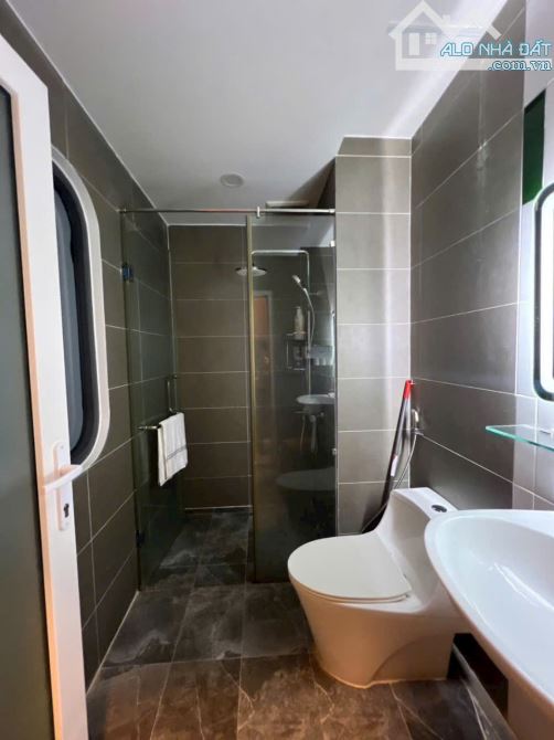 Bán tòa nhà mini tại đường Nguyễn Bỉnh Khiêm Quận 1 với diện tích 30.6m2 giá chỉ 14.9 tỷ - 11