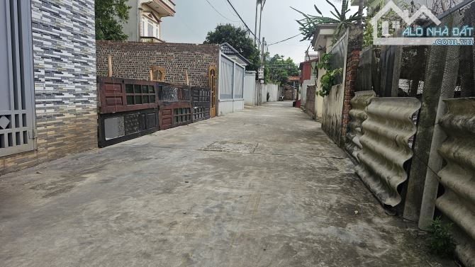 SÁT KCN NỘI BÀI - CÁCH ĐƯỜNG ĐÔI NỘI BÀI 100M - CÁCH KCN 2,3 500M - ĐƯỜNG THÔNG Ô TÔ TRÁNH - 1