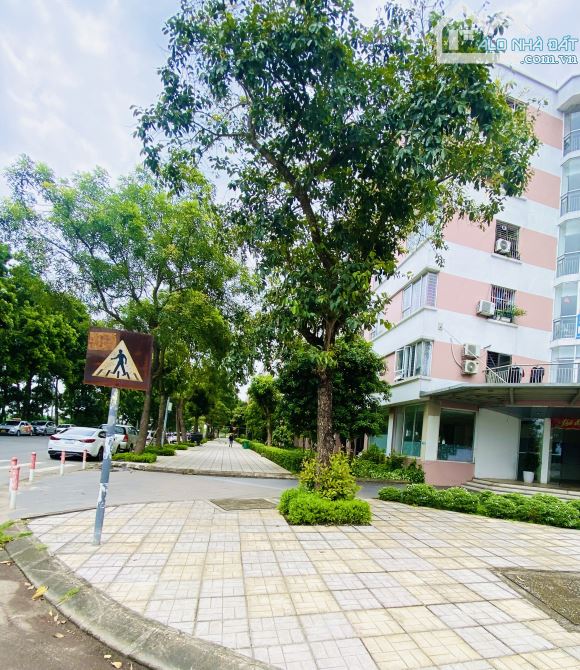 Bán Biệt Thự Nhà Vườn KĐT Đặng Xá . DT:328m2 , vỉa hè rộng , ô tô đỗ , đầu tư sinh lời - 1