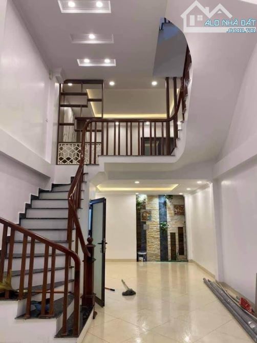 Bán nhà trục chính đường 422, Tân Lập, Đan Phượng. Lô góc 42m2 xây 5 tầng. Ôtô dừng đỗ ngõ - 1