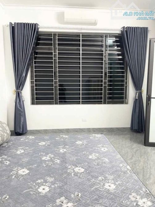 Bán nhà Chu Huy Mân- Sổ 65m2 dân tự xây, Santafe đỗ cổng- Chẵn 6 tỷ - 1