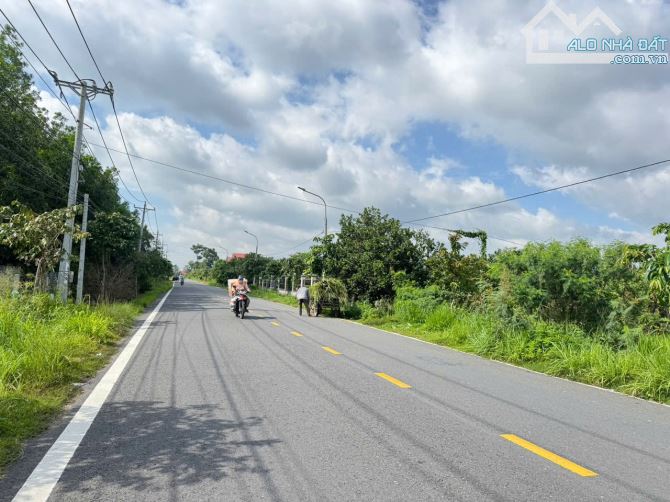 Bán đất vườn mặt tiền Hương Lộ 7, phường Tân Triều,Vĩnh Cửu. DT 3200m. ngang 38m. Giá 13,5 - 1