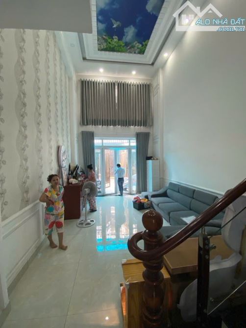 Bán Nhà 4 tầng FULL NỘI THẤT Khu Phân Lô đường TX33,phường THẠNH XUÂN,Q12,dt 66m².Hẻm 8m. - 1