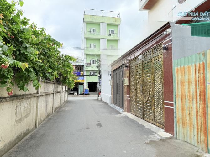 ĐẤT TRỐNG TIỆN XÂY MỚI CAO TẦNG - NGAY ĐẠI LỘ DƯƠNG QUẢNG HÀM - GIÁP BÌNH THẠNH - HẺM XE H - 1