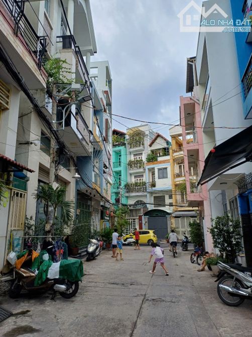 Bán nhà 2 MT Nguyễn Cảnh Chân,Quận 1,DT: 5mx18m,K?C trệt 3 lầu vuông vức.Giá chỉ 17 tỷ TL - 1