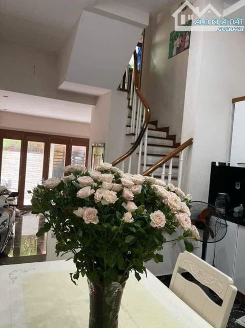 Bán nhà ngõ 1395 Giải Phóng, SĐCC 33m2 x 5 tầng, gần phố - 1