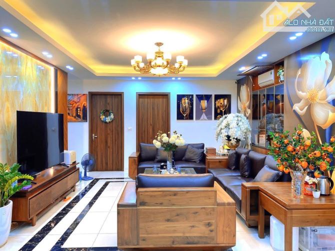 Hồng Hà - Hoàn Kiếm 246m x 7 tầng, mặt tiền 8.3m, giá 95 tỷ thương lượng - 1