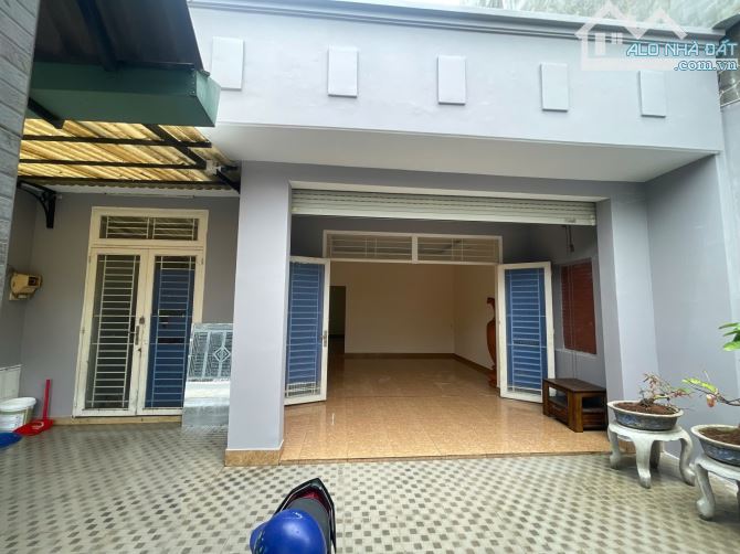CẦN TIỀN XÂY NHÀ BÁN GẤP CĂN 2 MẶT TIỀN 8.5x11m NHÀ PHỐ DĨ AN, ĐANG CHO THUÊ DÒNG TIỀN - 1