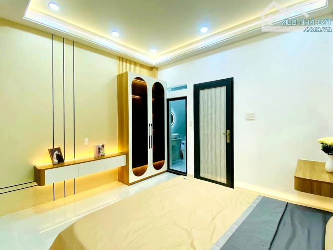 NHÀ ĐẸP GẦN CV LÀNG HOA - 3 PHÒNG NGỦ FULL NỘI THẤT - 66m2 6.25 TỶ - 1