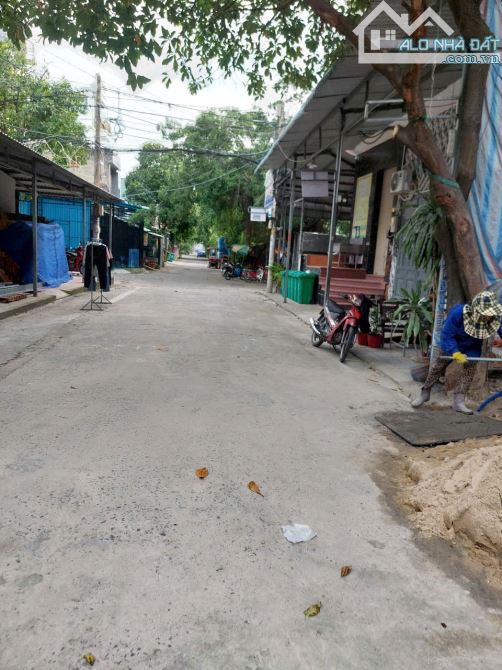 Dãy trọ Hẻm 6m Bùi Văn Ngữ, DT 4x20m Giá 4,9 tỷ còn Thương Lượng: - 1