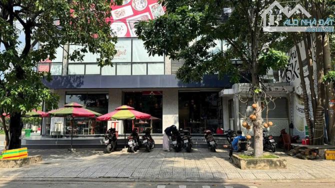 Bán nhà MT Đội Cung Q11. 6.4x17 nở hậu 7. Giá chỉ 18.2 tỷ TL - 1