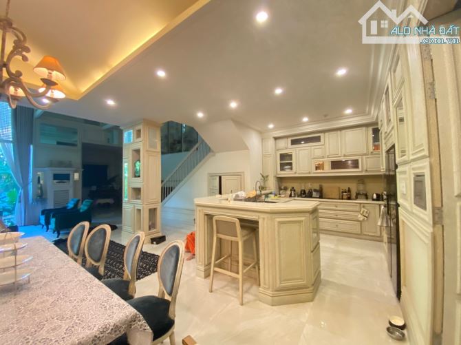 Bán nhà ngang lớn 12m*16m. 4 Tầng. Nguyễn Bỉnh Khiêm. Q1. Hẻm 6m. giá 39 tỷ TL - 1