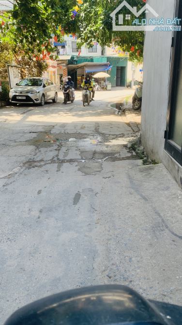 Bán nhà gần mặt phố Quang Tiến, Tây Mỗ. 43m². 9,8tỷ. Ô tô đỗ cửa. Hồ điều hòa. 5 tầng. - 1
