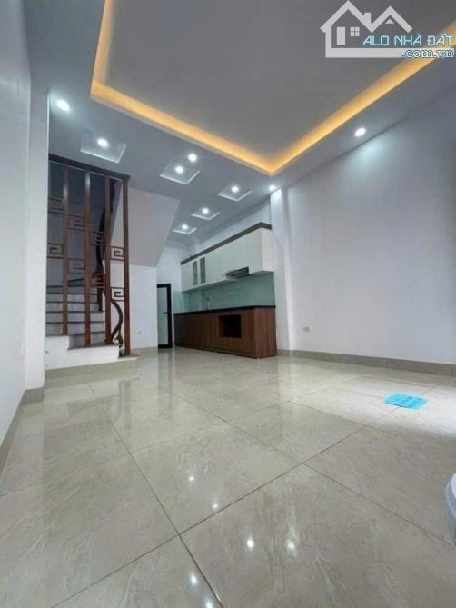 NHÀ NGỌC THỤY MỚI TINH ĐẬP HỘP - NỘI THẤT TỐT -NGÕ RỘNG THOÁNG -YÊN TĨNH RẤT PHÙ HỢP ĐỂ Ở. - 1