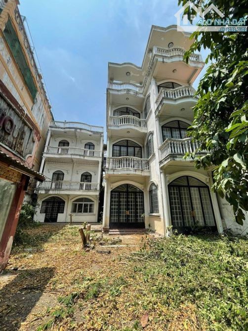 🌿 Cho thuê biệt thự sân vườn 2 mặt tiền – 355 Nguyễn Thượng Hiền, Quận 10 - 1