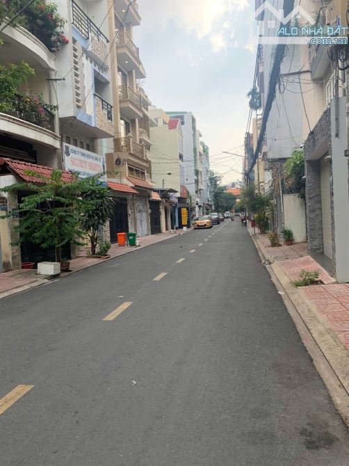 Cần bán nhà đẹp hẻm 25 đường Cửu Long , Q. Tân Bình, 4,5x16m, 5 tầng đúc, giá chỉ 14,5 tỷ - 1