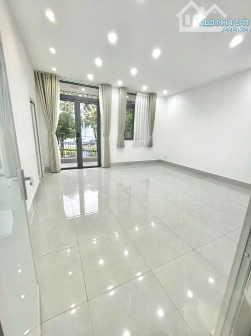 Nhà khu tên lửa, 8x20 2 lầu 4 phòng ngủ 5wc, gần Aeon Mall - 1