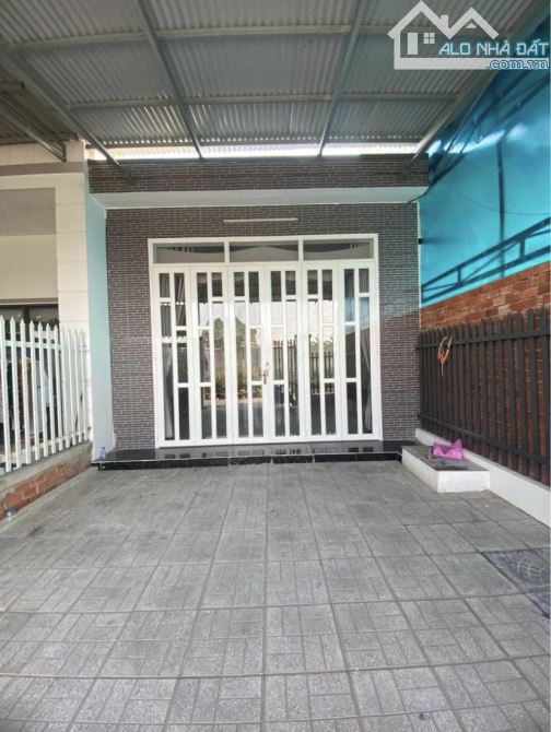Bán gấp nhà 120m2 Xã tân hiệp SHR Giá 790tr Hóc Môn bán trong tuần Gấp !! - 1