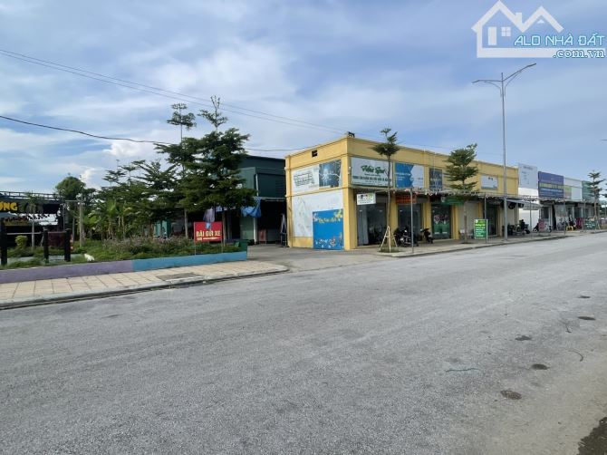 Bán đất lô đất đẹp nhất dự án Chợ Vực Biển Hải Tiến 2km - 1