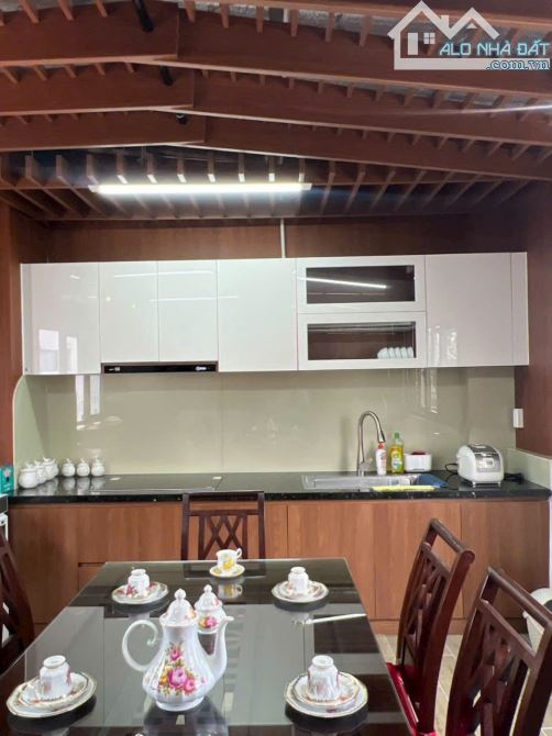 Bán tòa nhà mini tại đường Nguyễn Bỉnh Khiêm Quận 1 với diện tích 30.6m2 giá chỉ 14.9 tỷ - 1