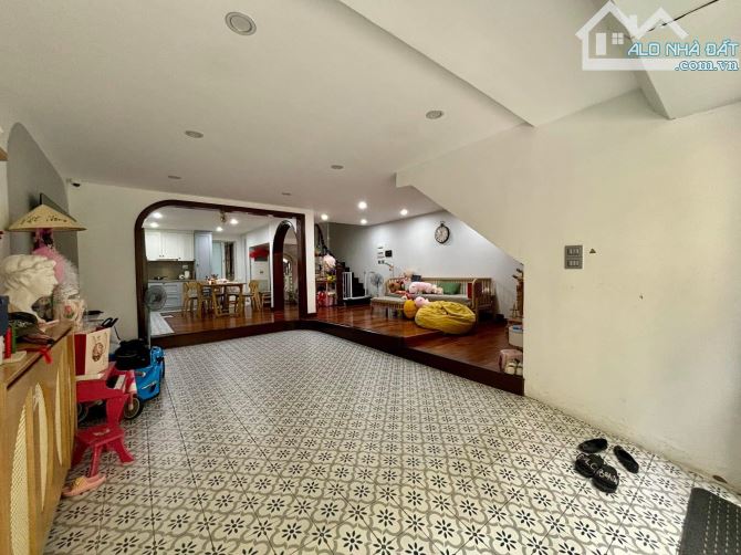 MẶT PHỐ TRẦN QUỐC HOÀN CẦU GIẤY 20 TỶ DT 50M MT 4M 5T KINH DOANH ĐỈNH TRUNG TÂM CẦU GIẤY - 1