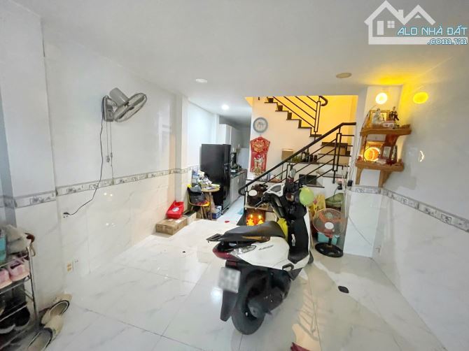 Q7 Nhà Đẹp 4 Tầng – Hẻm Xe Hơi Bùi Văn Ba – Gần Chợ – Giá 5,1 Tỷ - 1