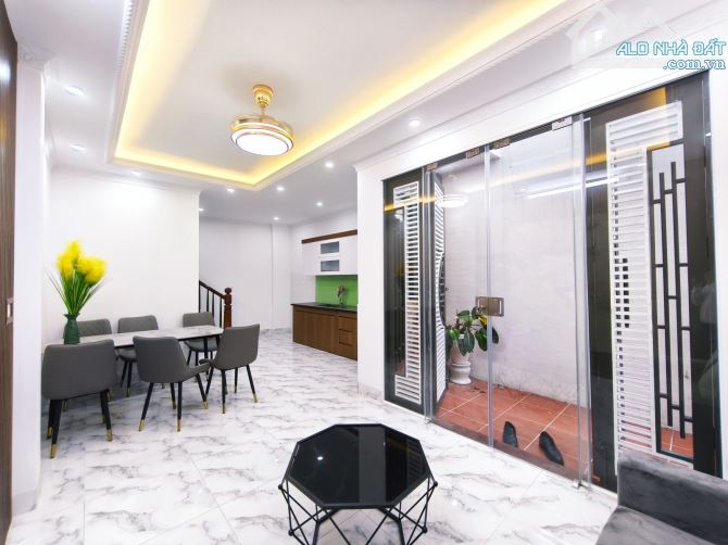 THANH LÂN , 48M2 X 5T MỚI TINH , Ô TÔ ĐỖ CỔNG , MẶT TIỀN 4,4M SIÊU ĐẸP , 6,8 TỶ - 1