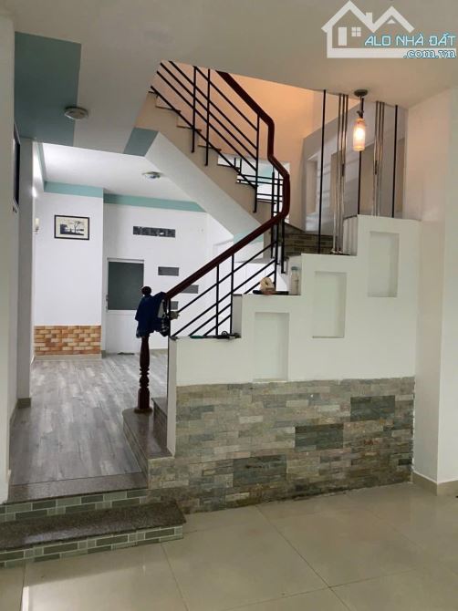 Bán Nhà Mặt Tiền KDC Phân Lô Tạ Quang Bửu Quận 8 - 4x18m -View Cực Đẹp - 1