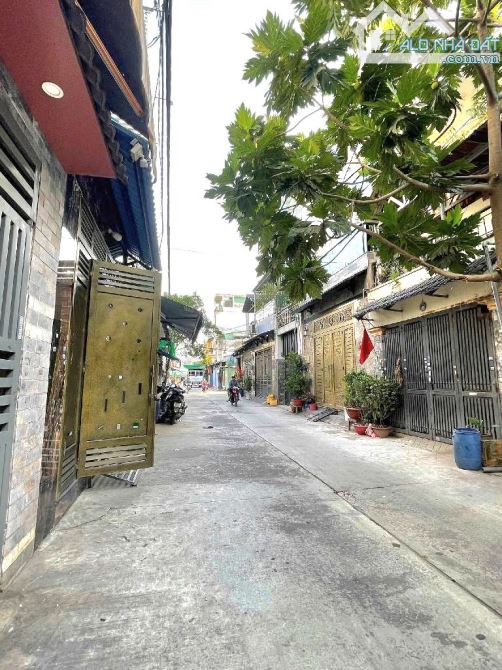 BÁN NHÀ ĐẸP SÁT KÊNH THAM LƯƠN.G - AEO.N MAILL - ĐƯỜNG XE TẢI - ( 4X16M ) - 1