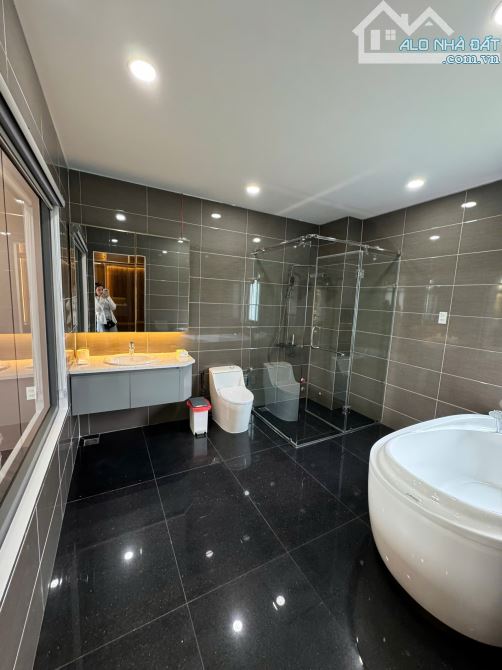 Bán căn biệt thự sân vườn hồ bơi đẹp, thoáng mát tại Hóc Môn - 12