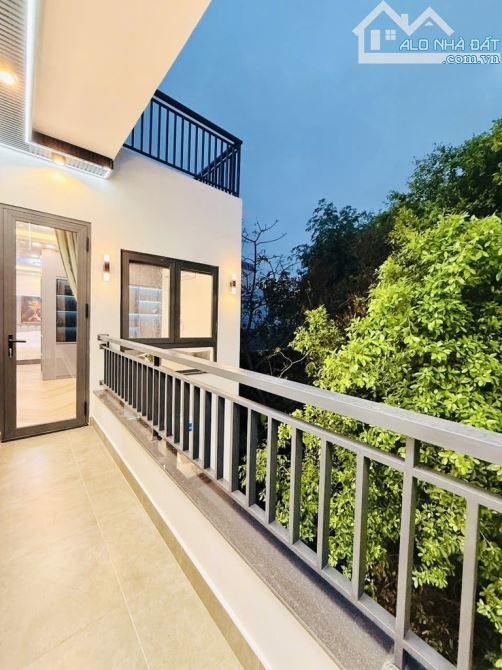 Biệt Thự Đẹp Như Resort Gò Vấp – Sân Đậu Ô Tô, Thang Máy, Hồ Koi – Giá Rẻ Bất Ngờ! - 19