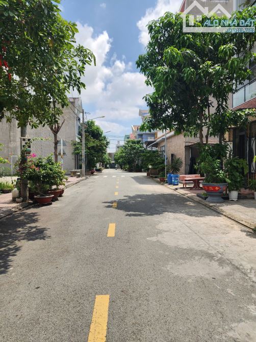 4,65Tỷ TL🔥Bán nhà 2Lầu 75,2m2 (TẶNG NỘI THẤT) KDC Lê Phong Tân Bình, p.Tân Bình, Dĩ An - 2