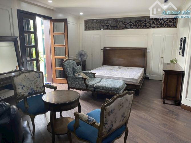 Cần Bán Gấp Biệt Thự Lô Góc 2 Mặt Tiền – Full Nội Thất Gỗ Nhập – Hiệp Bình Chánh- Thủ Đức - 2