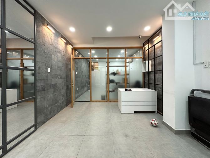 Chỉ Duy Nhất! Bán Nhà Hai Bà Trưng, Q1 - DT : 4x17 (68m2) 5Tầng - Giá 22Tỷ - HDT : 80tr/th - 2